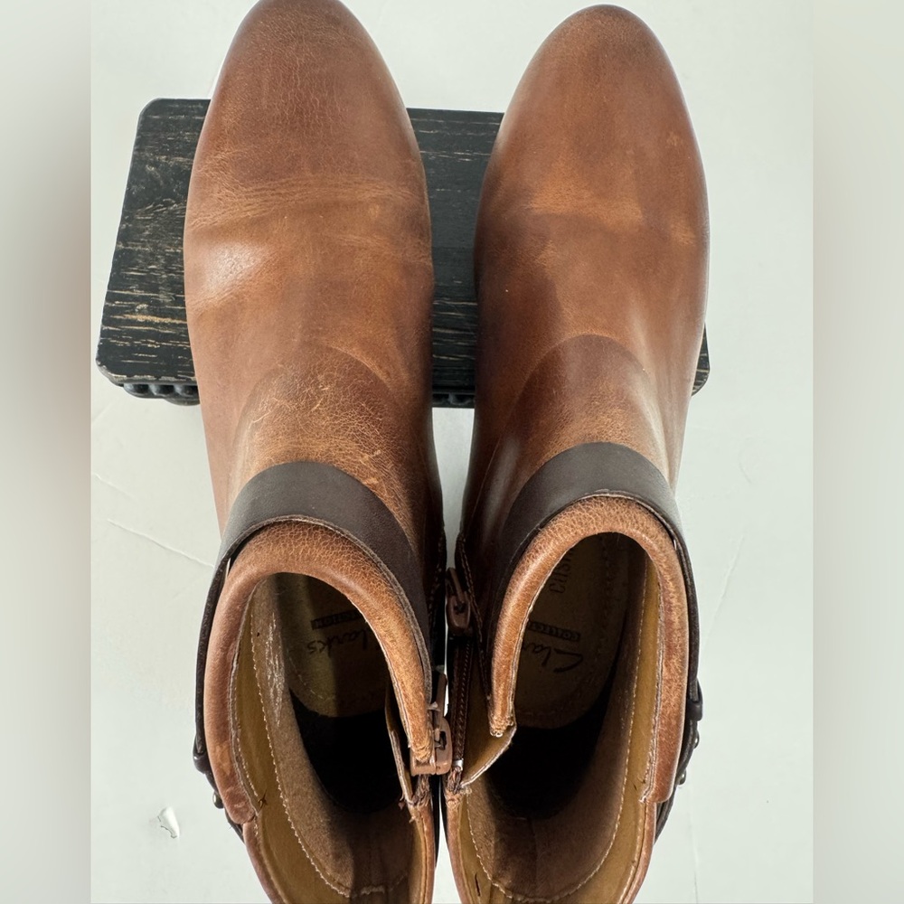 Clarks Addiy Zoie Brown Leather Studded Strap Ankle Boots Women’s 7M - Picture 3 of 8